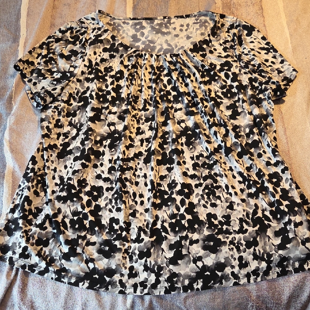 Stylish Black and Gray Women's Blouse